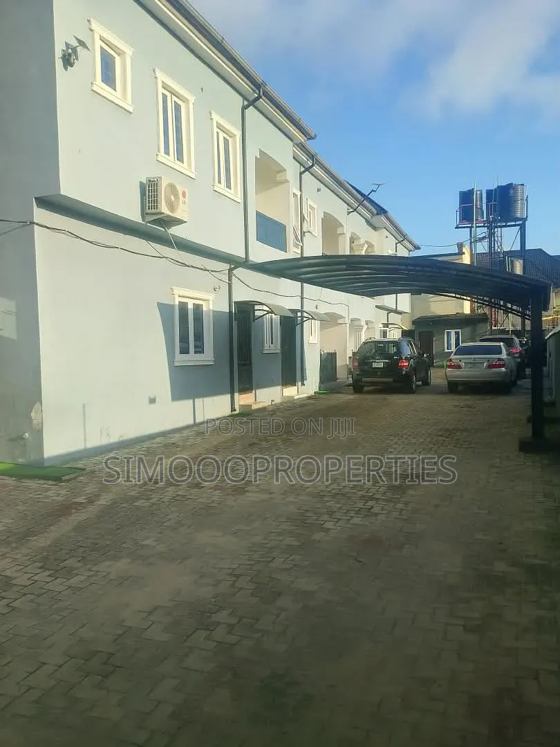 2bdrm Block of Flats in Ologo Estate, Awoyaya for rent
