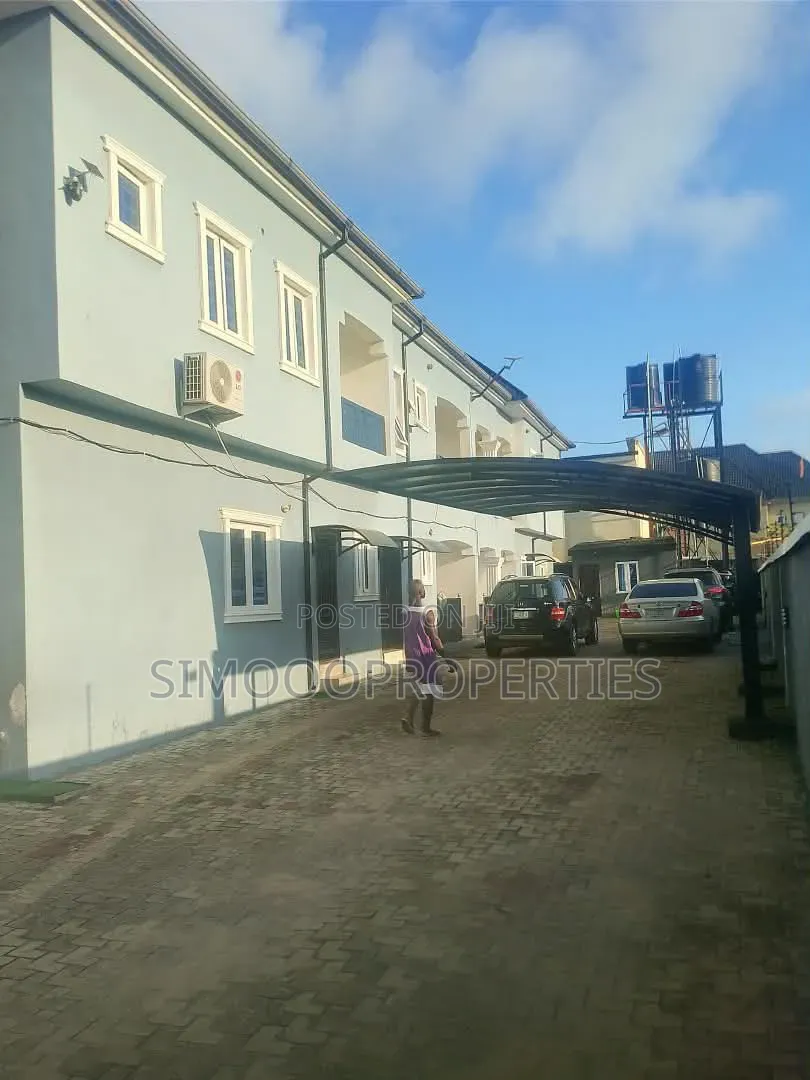 2bdrm Block of Flats in Ologo Estate, Awoyaya for rent