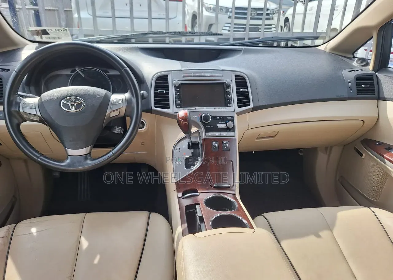 Toyota Venza 2011 Gray