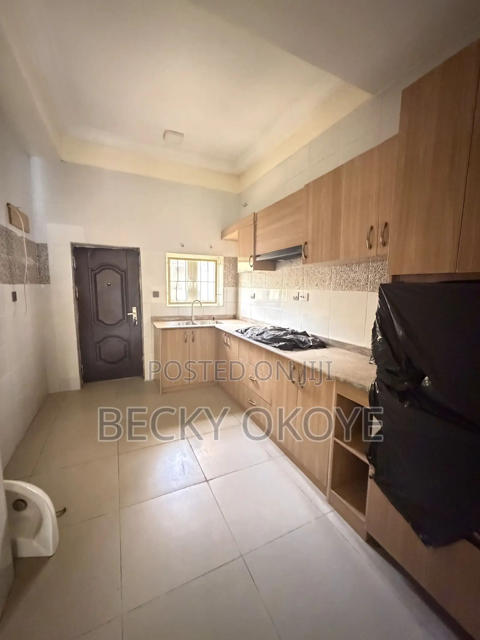 4bdrm Townhouse / Terrace in Guzape for rent