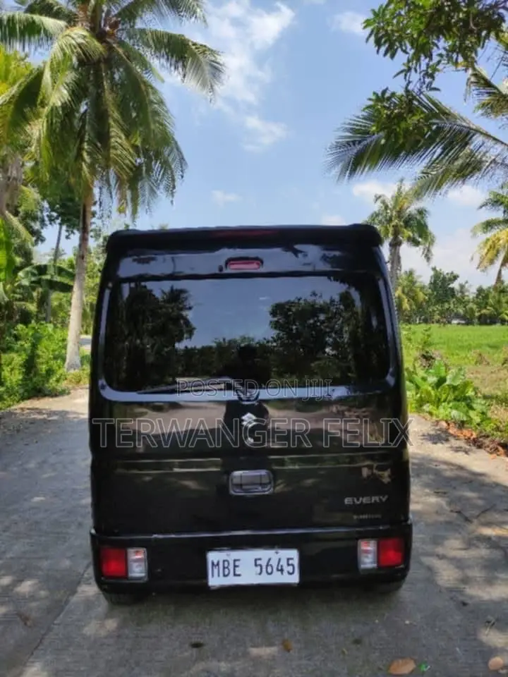 Suzuki Every 2012 Black
