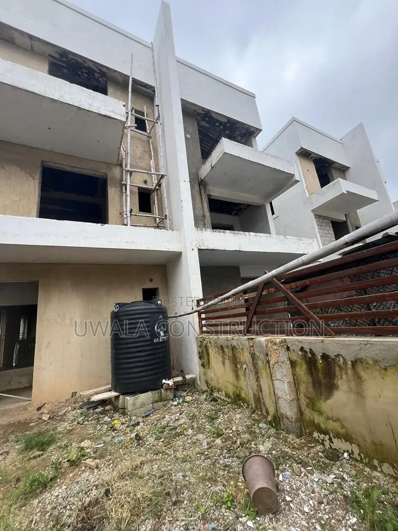 4bdrm Duplex in Guzape District for sale