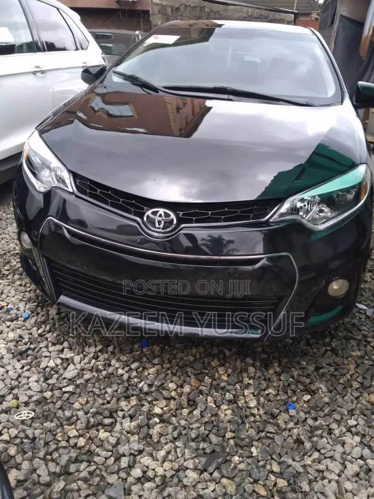 Toyota Corolla LE 4dr Sedan (1.8L 4cyl CVT) 2014 Black