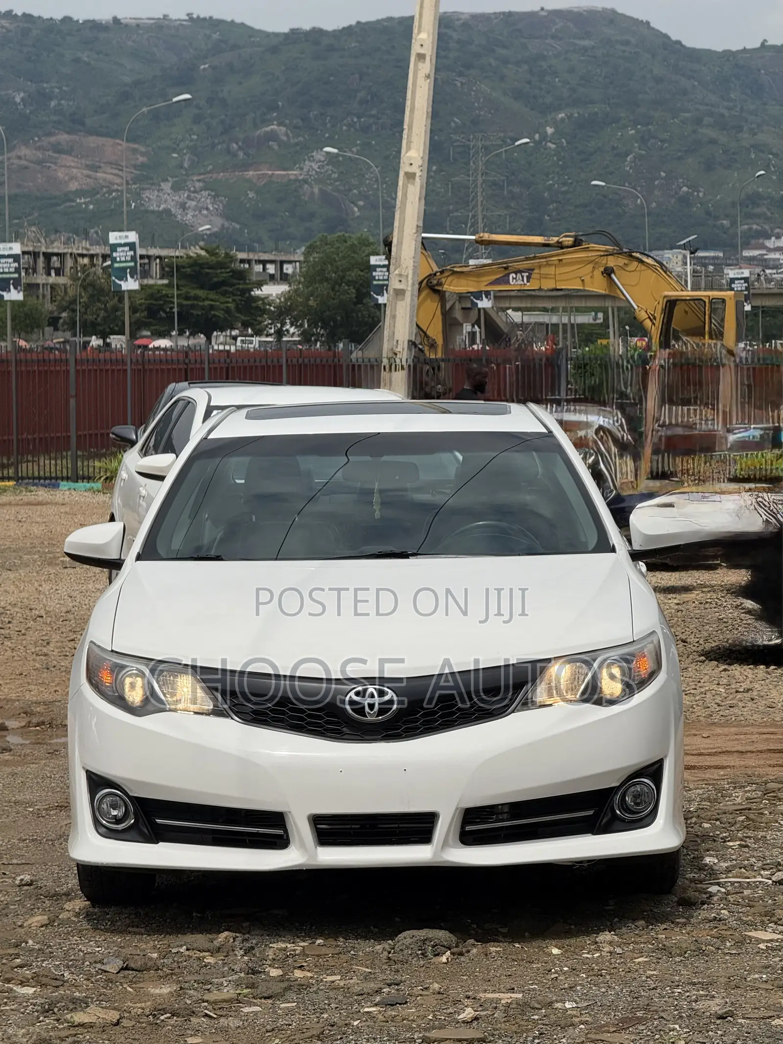 Toyota Camry SE Sport 4dr Sedan (2.5L 4cyl 6A) 2014 White