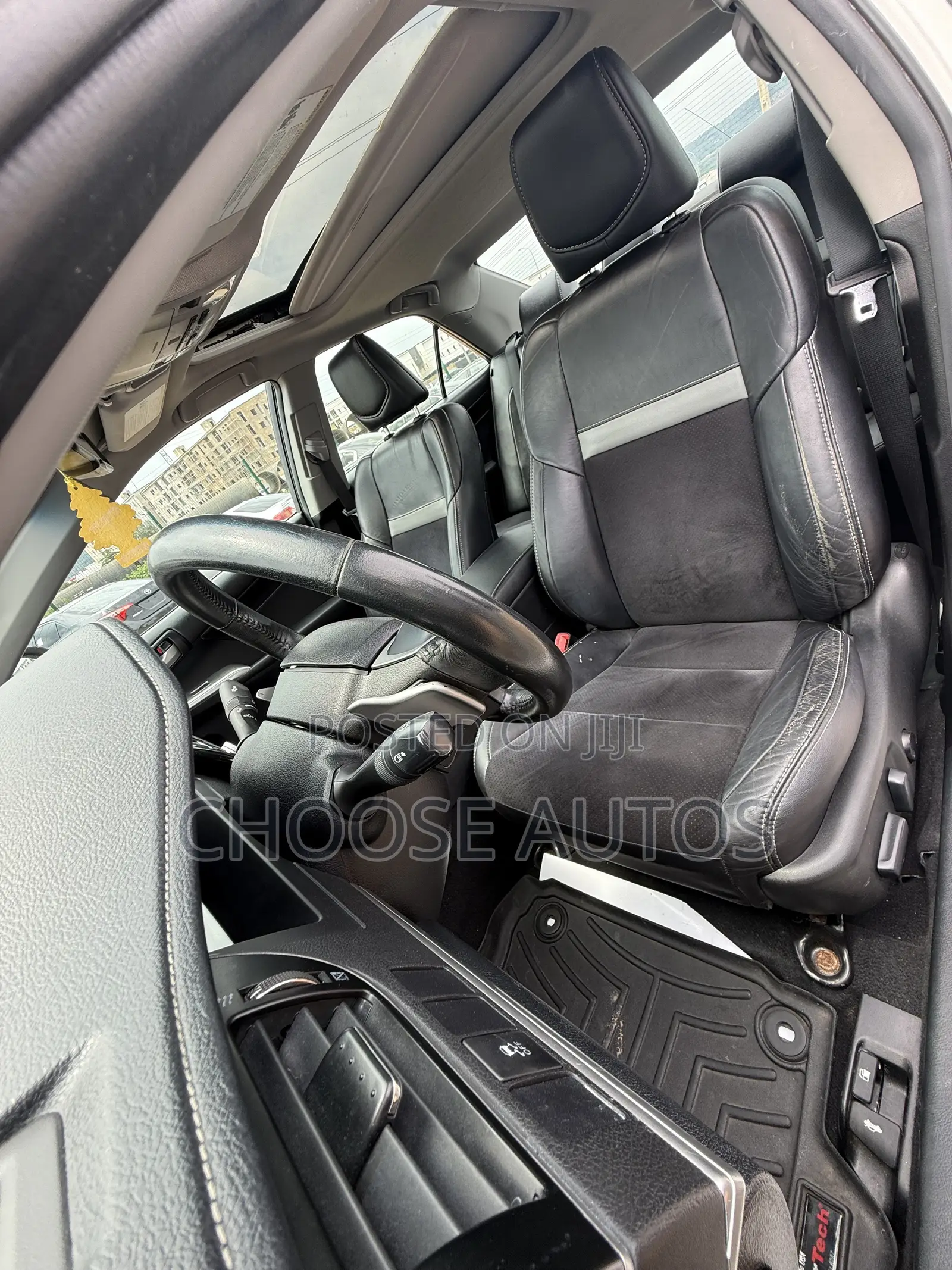 Toyota Camry SE Sport 4dr Sedan (2.5L 4cyl 6A) 2014 White