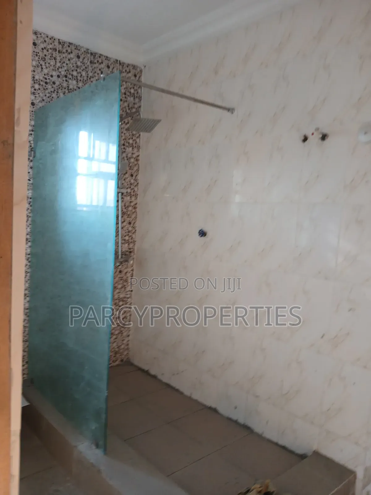 Furnished 3bdrm Apartment in Abijo for sale