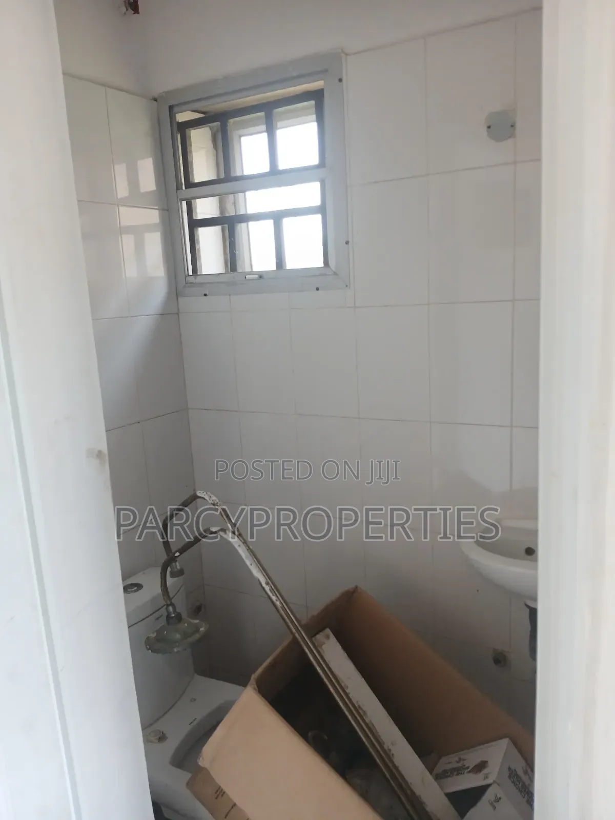 Furnished 3bdrm Apartment in Abijo for sale