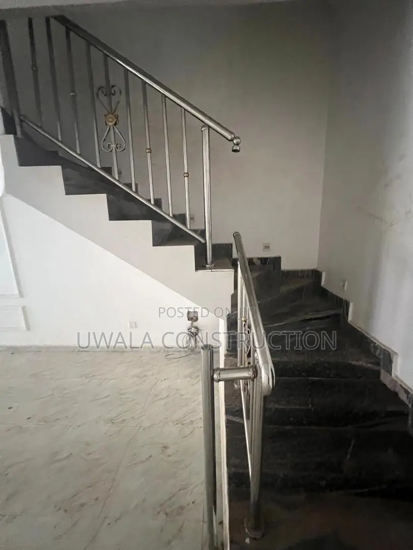 4bdrm Duplex in Guzape District for sale