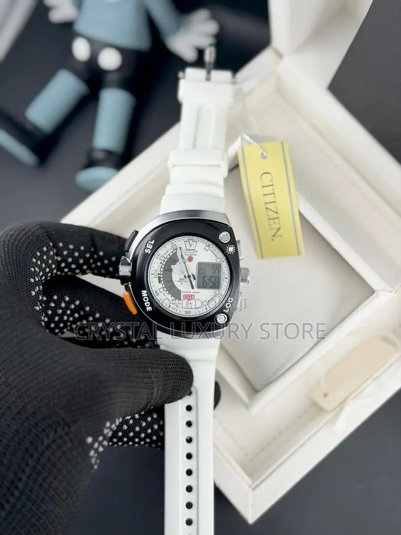 Citizen Quality Luxury Men Rubber Strap Wristwatch