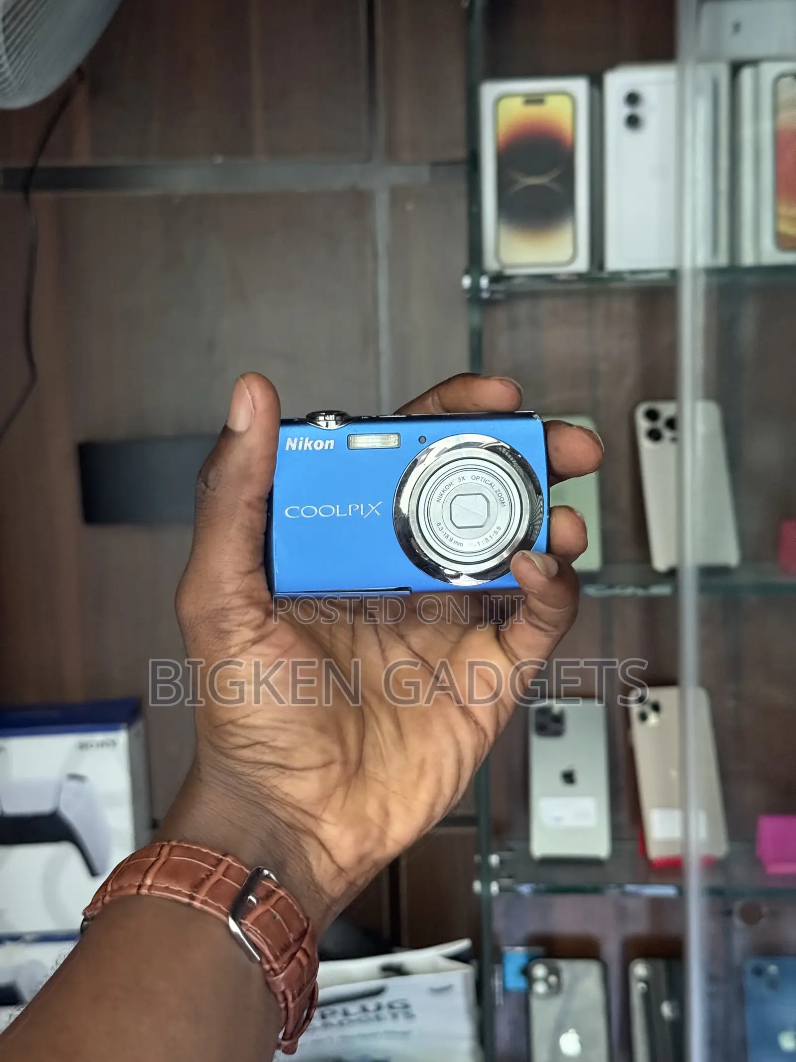 Nikon Coolpix S210