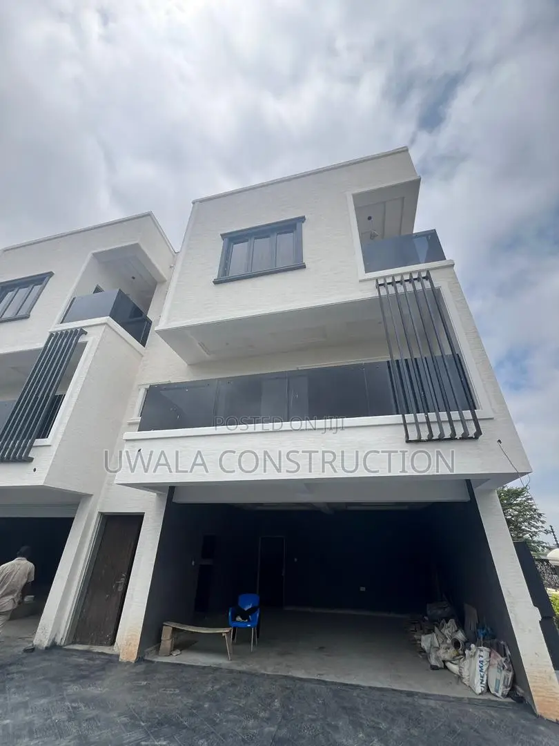 4bdrm Duplex in Guzape District for sale