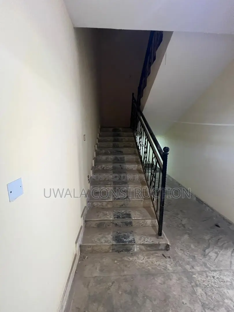 4bdrm Duplex in Guzape District for sale
