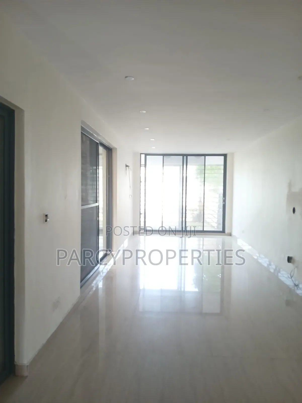 Furnished 4bdrm Townhouse / Terrace in Lekki Phase 2 for rent