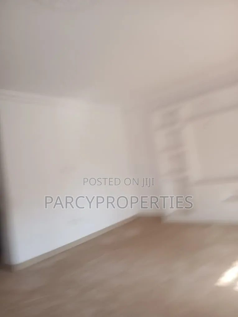 Furnished 4bdrm Townhouse / Terrace in Lekki Phase 2 for rent