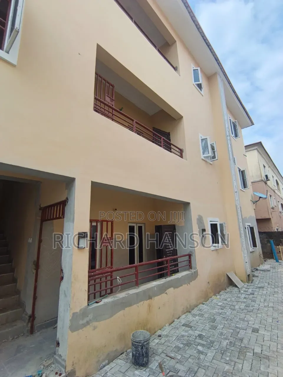 3bdrm Apartment in Majek Sangotedo for rent