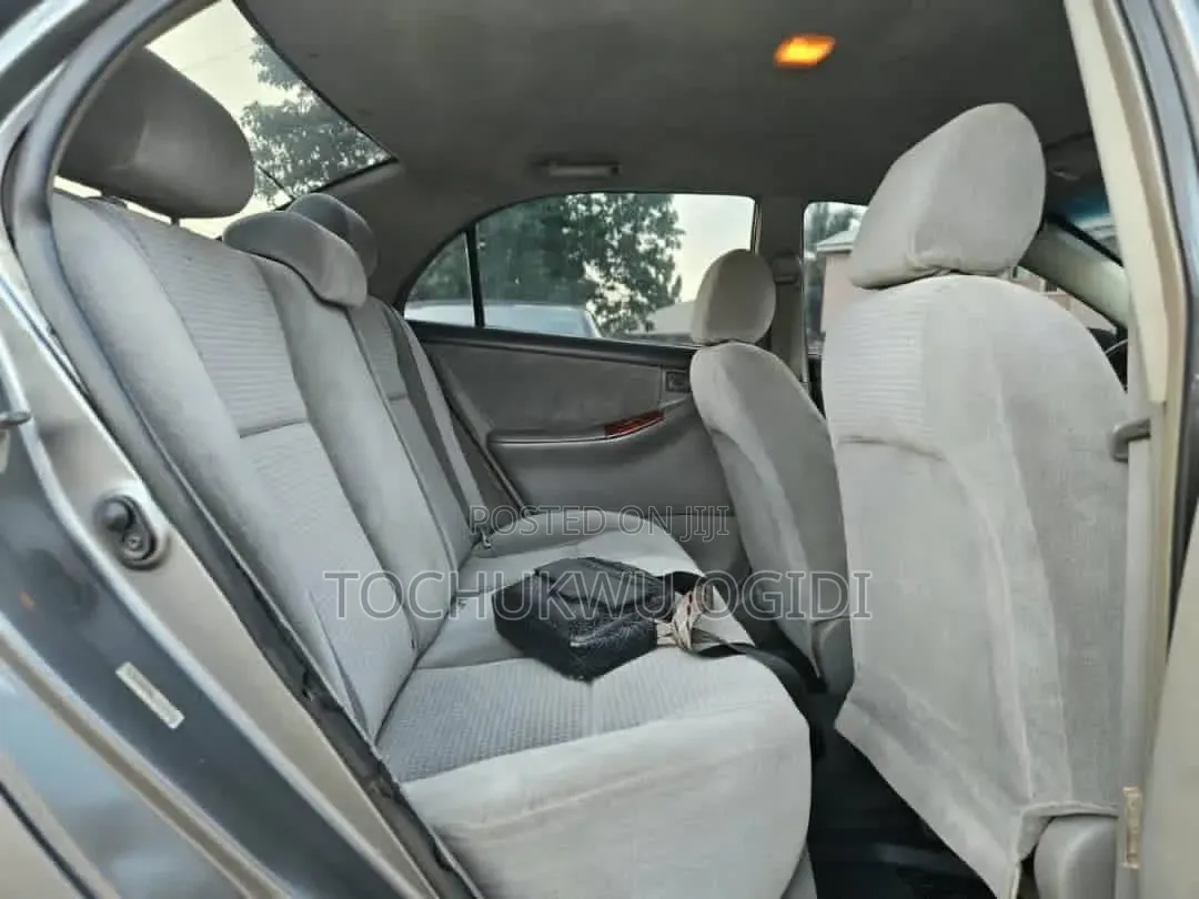 Toyota Corolla 2007 Gray