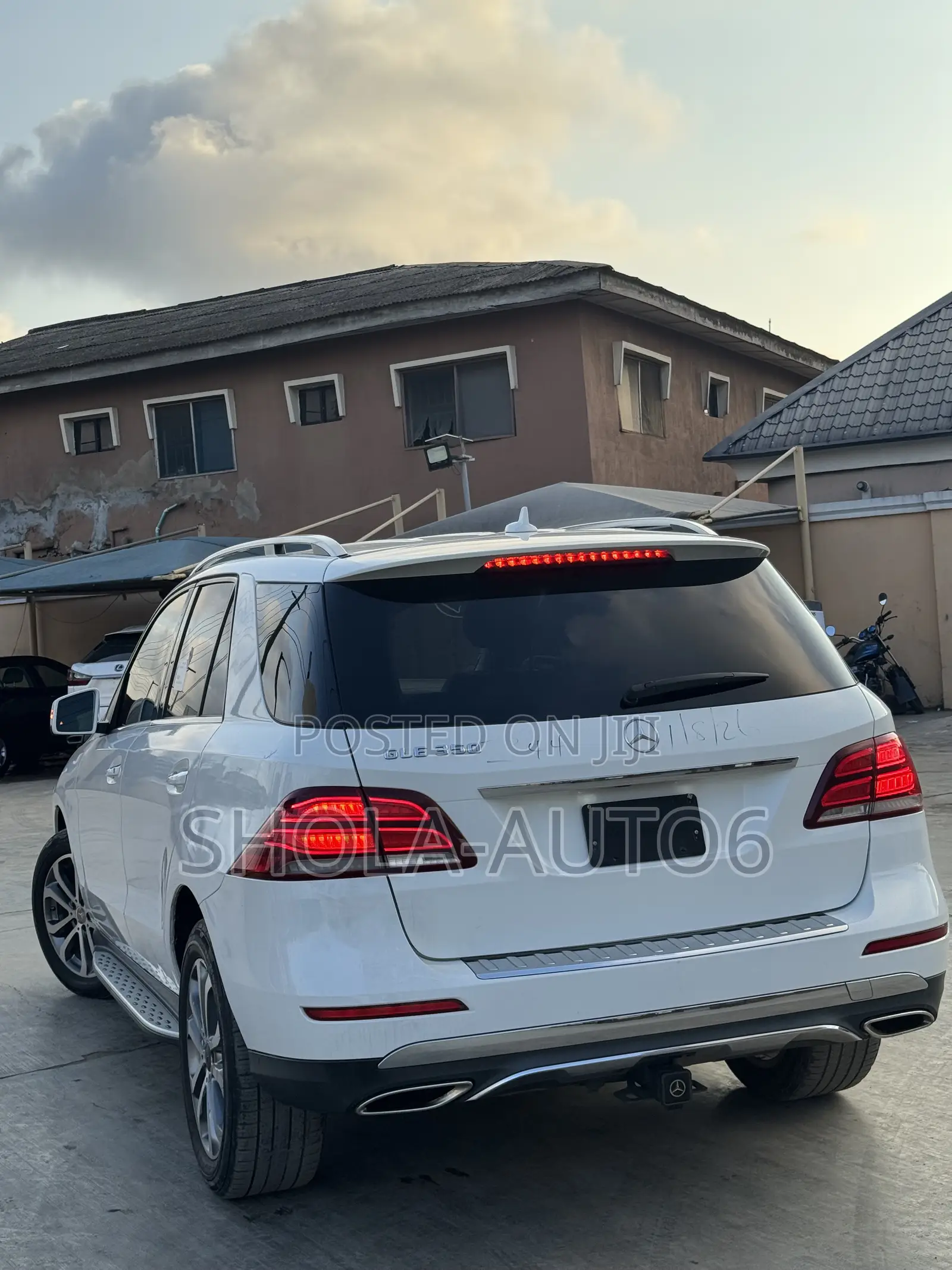 Mercedes-Benz GLE-Class GLE 350d 4MATIC 2017 White