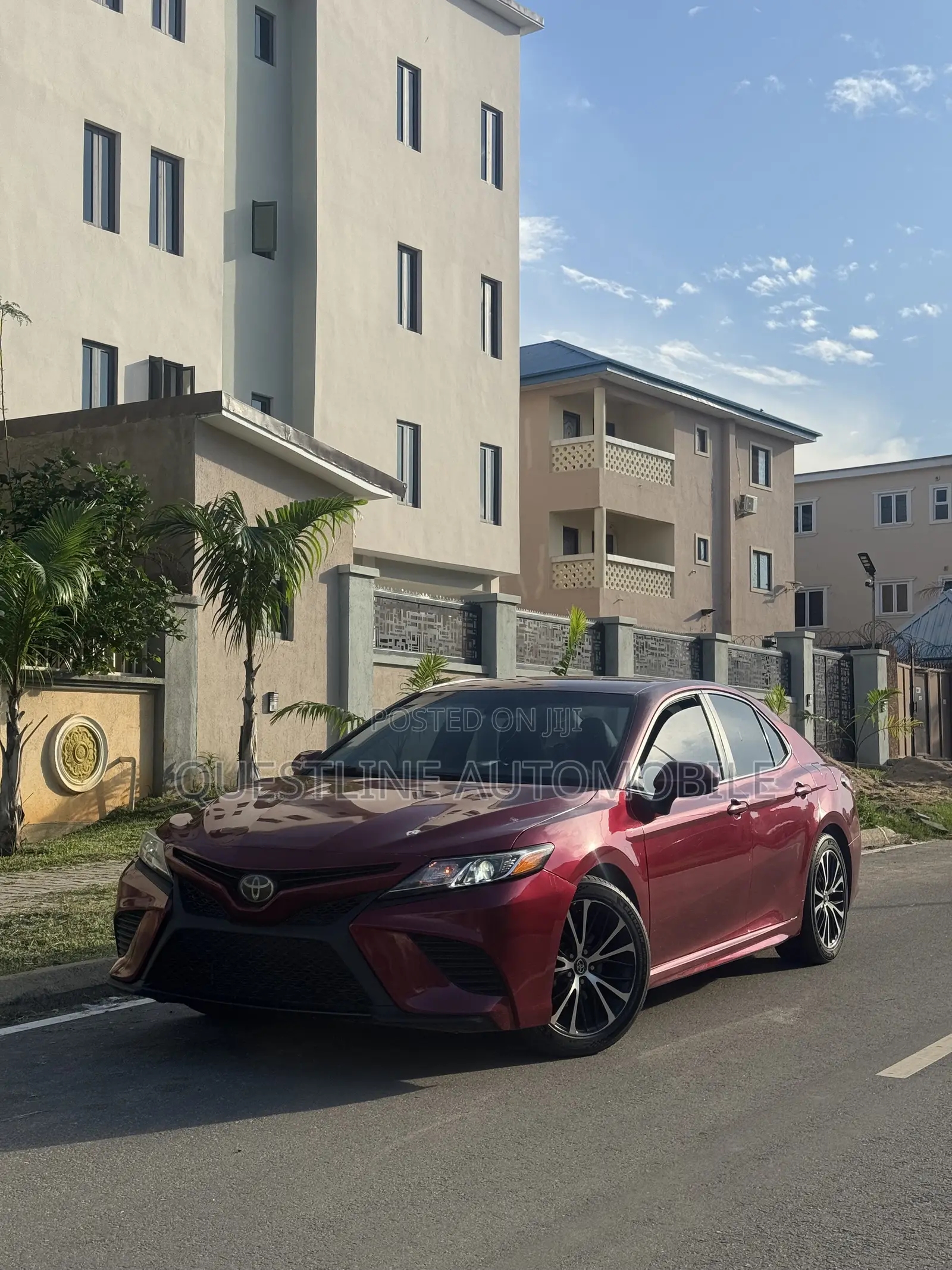 Toyota Camry SE FWD (2.5L 4cyl 8AM) 2018 Burgundy