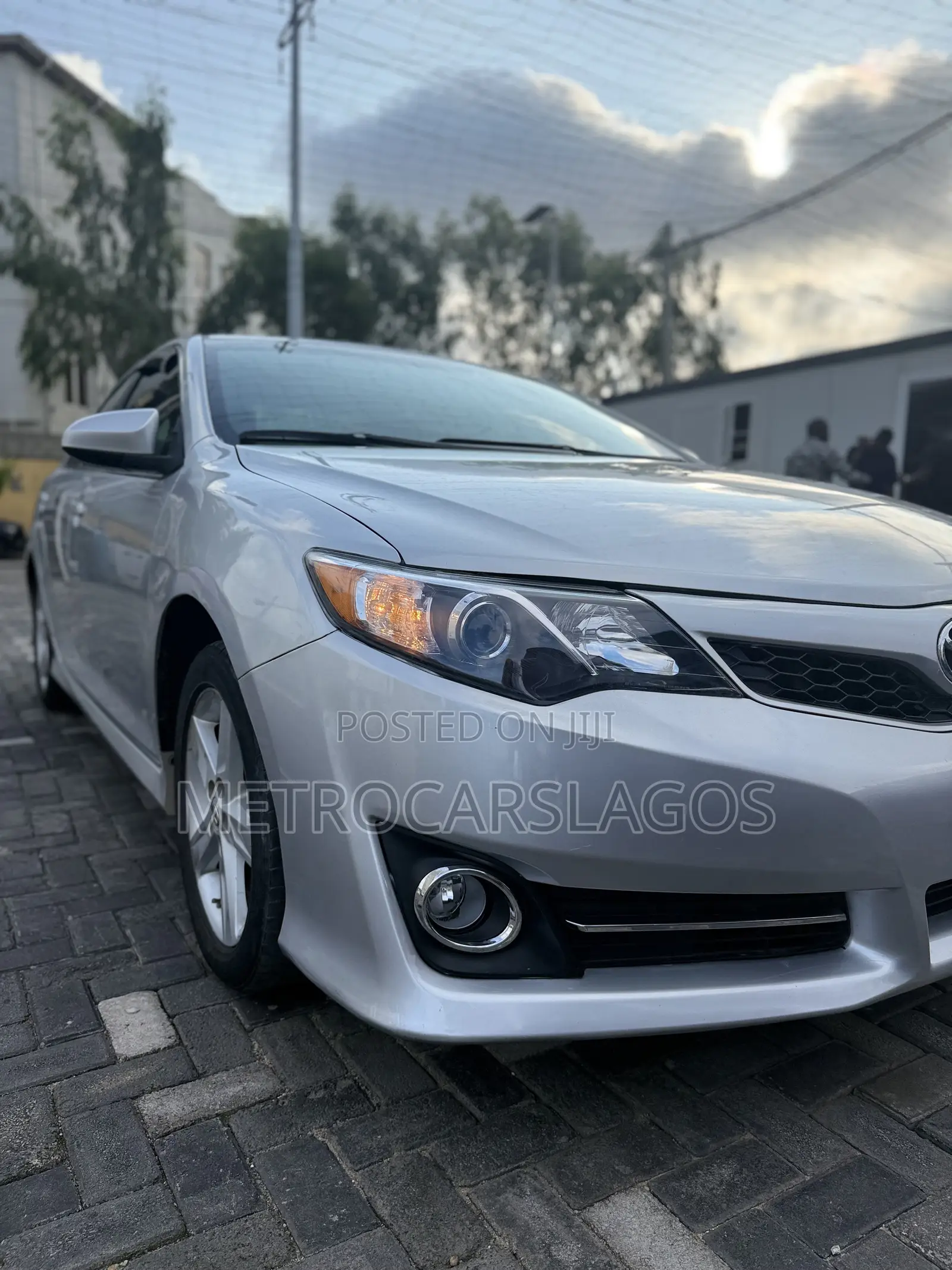 Toyota Camry SE 4dr Sedan (2.5L 4cyl 6A) 2012 Silver