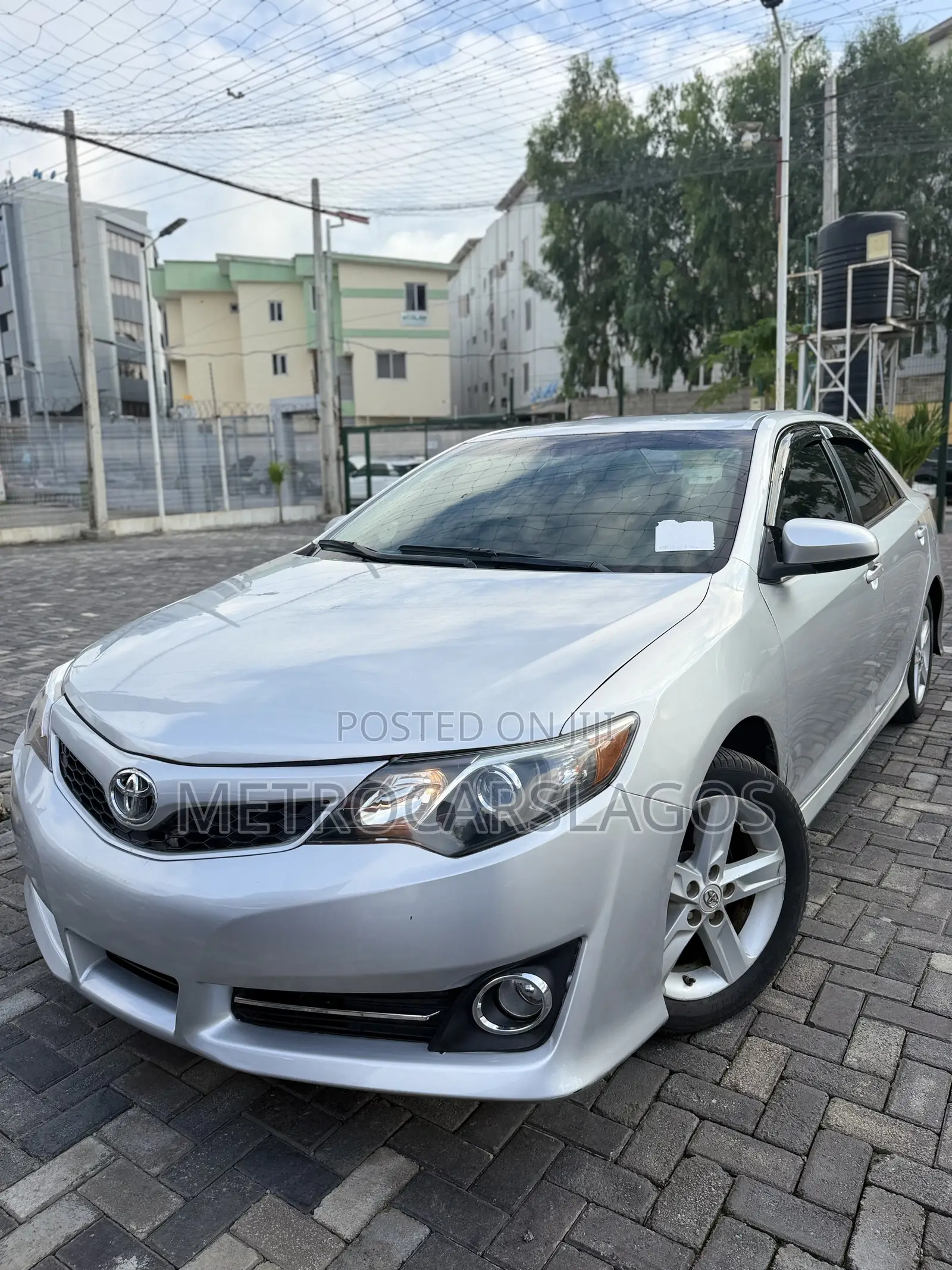 Toyota Camry SE 4dr Sedan (2.5L 4cyl 6A) 2012 Silver