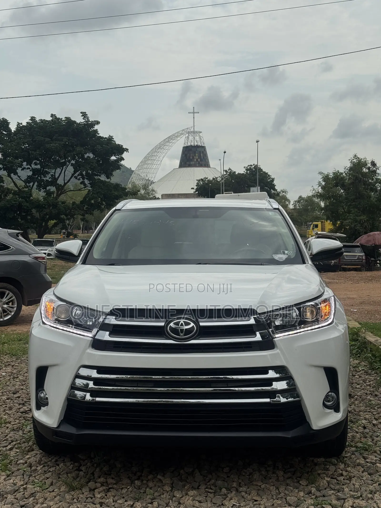 Toyota Highlander XLE 4dr SUV AWD (3.5L 6cyl 6A) 2015 White
