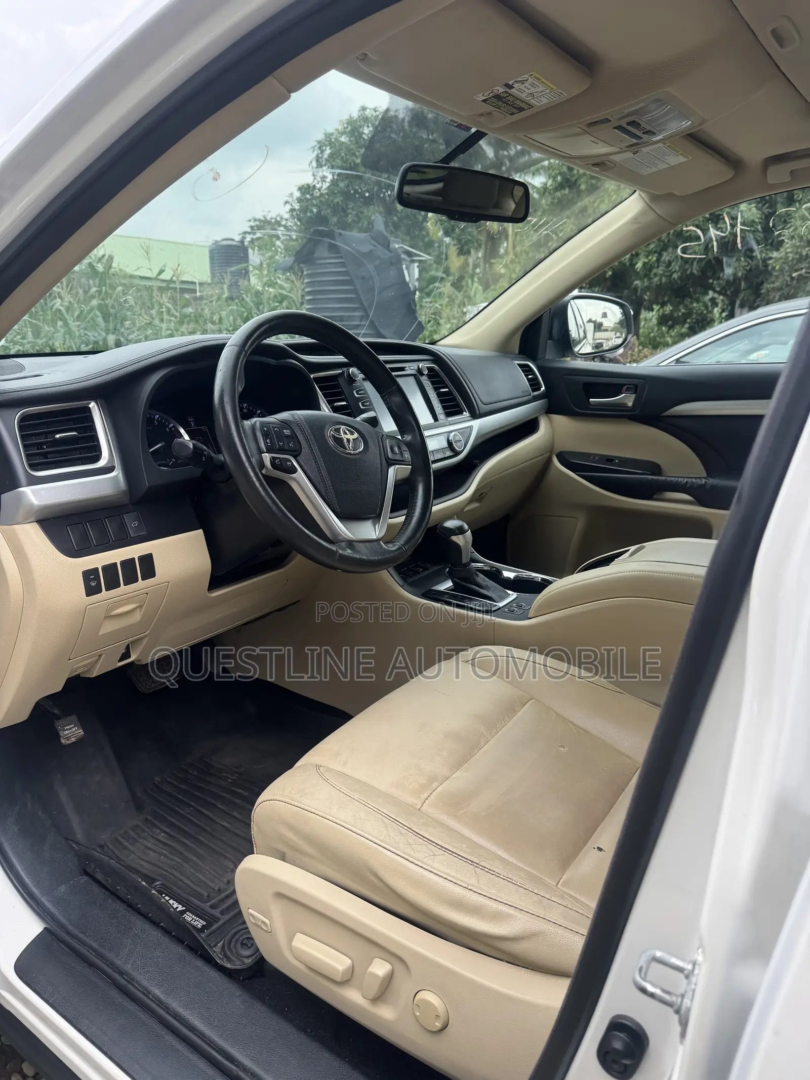 Toyota Highlander XLE 4dr SUV AWD (3.5L 6cyl 6A) 2015 White