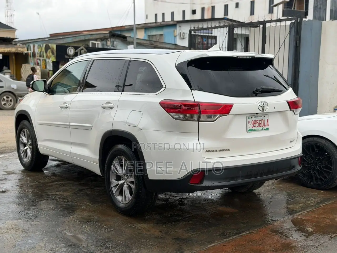 Toyota Highlander XLE 4dr SUV (3.5L 6cyl 6A) 2015 Silver