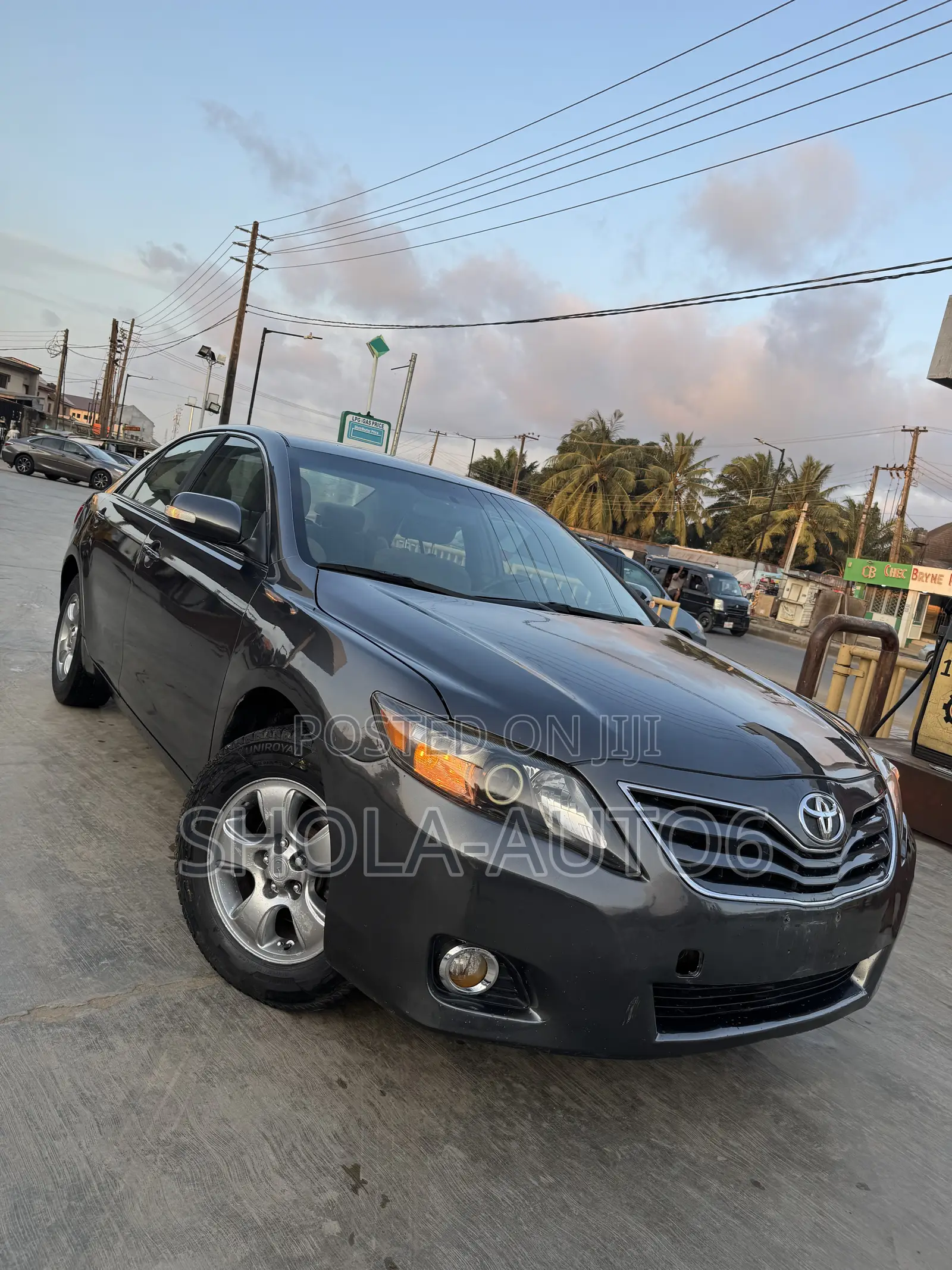 Toyota Camry LE 4dr Sedan (2.4L 4cyl 5A) 2008 Gray