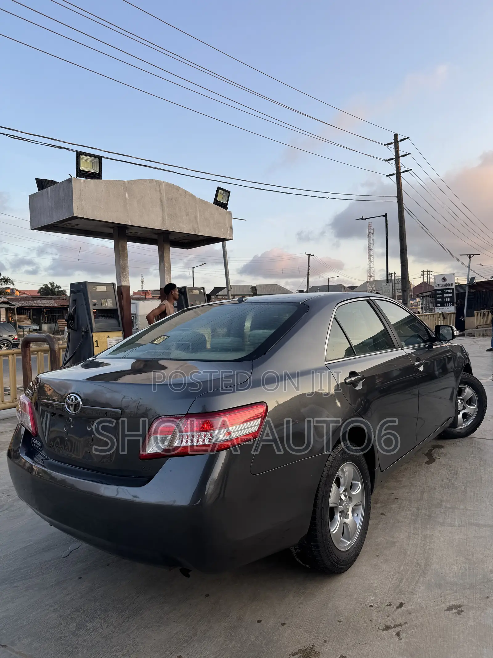 Toyota Camry LE 4dr Sedan (2.4L 4cyl 5A) 2008 Gray