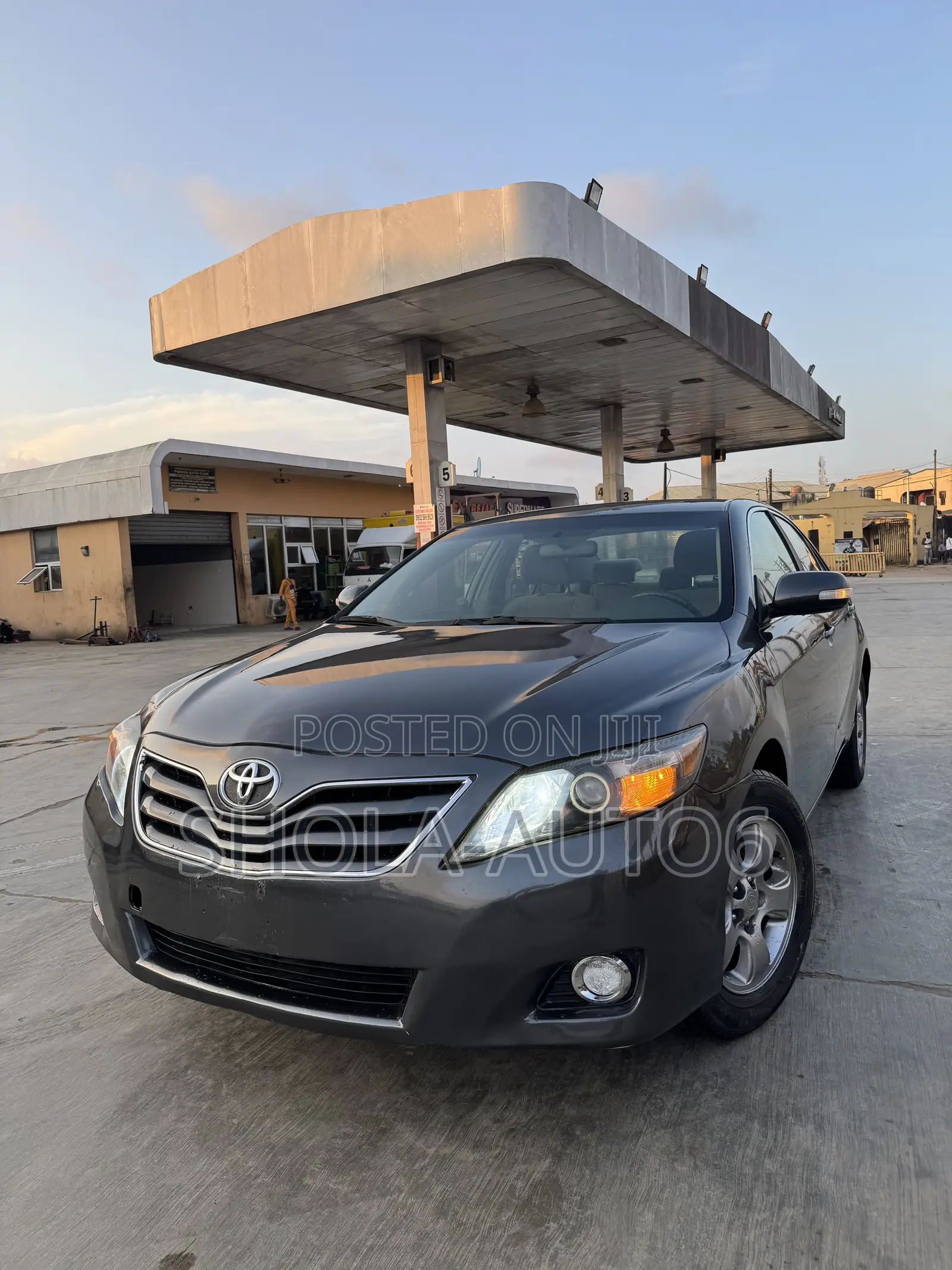 Toyota Camry LE 4dr Sedan (2.4L 4cyl 5A) 2008 Gray