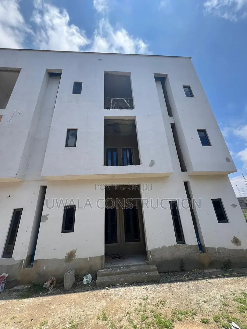 4bdrm Duplex in Guzape District for sale