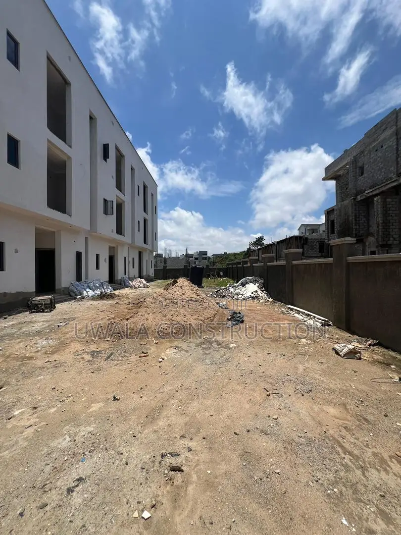 4bdrm Duplex in Guzape District for sale