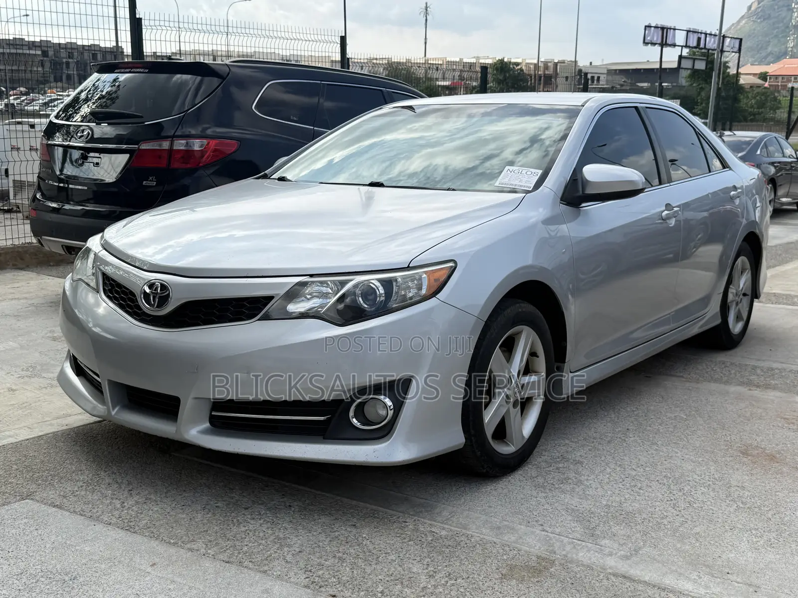 Toyota Camry SE 4dr Sedan (2.5L 4cyl 6A) 2014 Silver