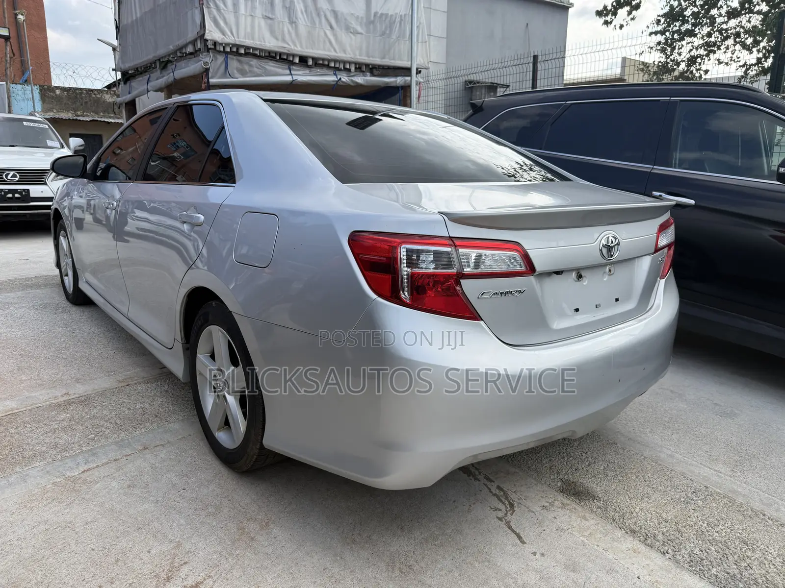 Toyota Camry SE 4dr Sedan (2.5L 4cyl 6A) 2014 Silver