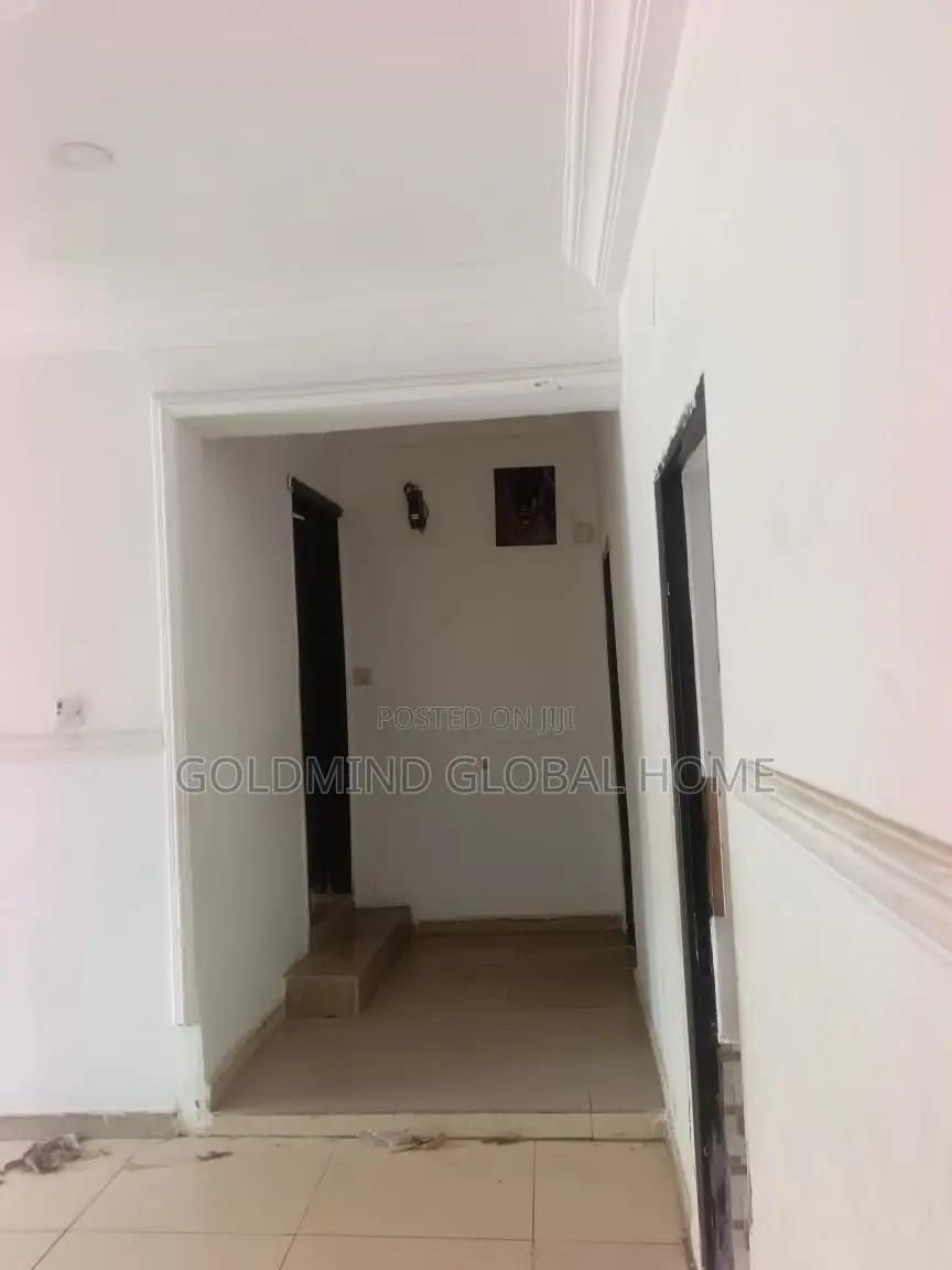 2bdrm Bungalow in Von Road, FHA for sale