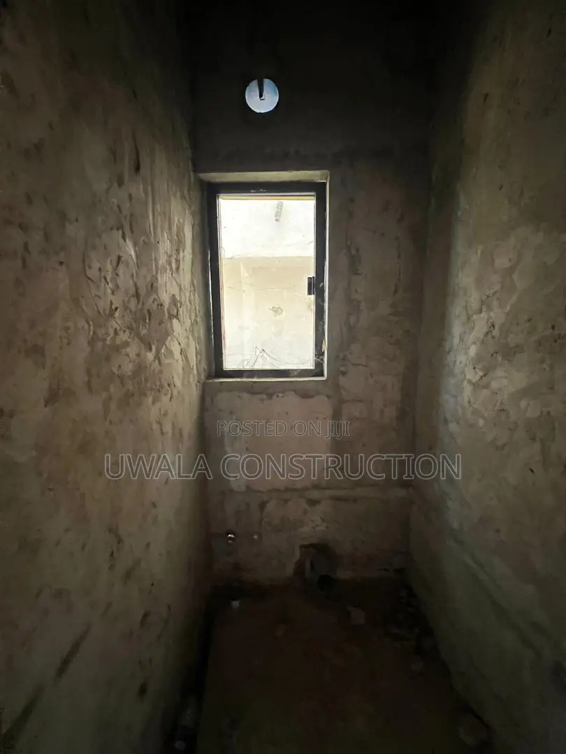 5bdrm Duplex in Guzape District for sale