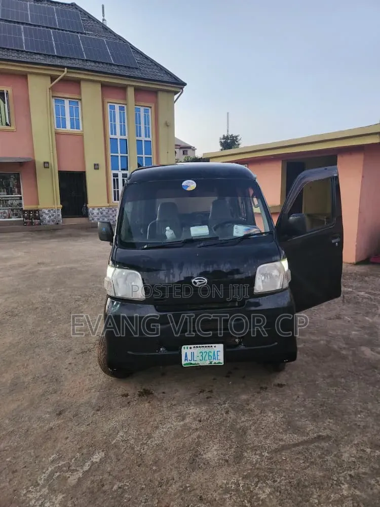 Daihatsu Hijet 2002 Black