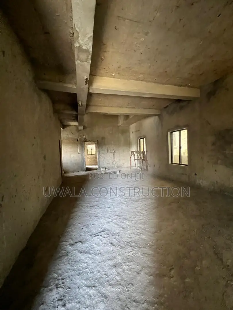 5bdrm Duplex in Guzape District for sale