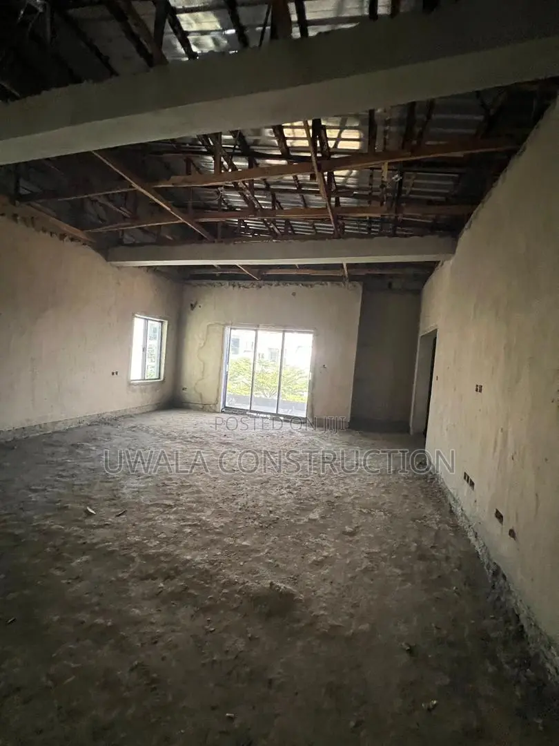 5bdrm Duplex in Guzape District for sale