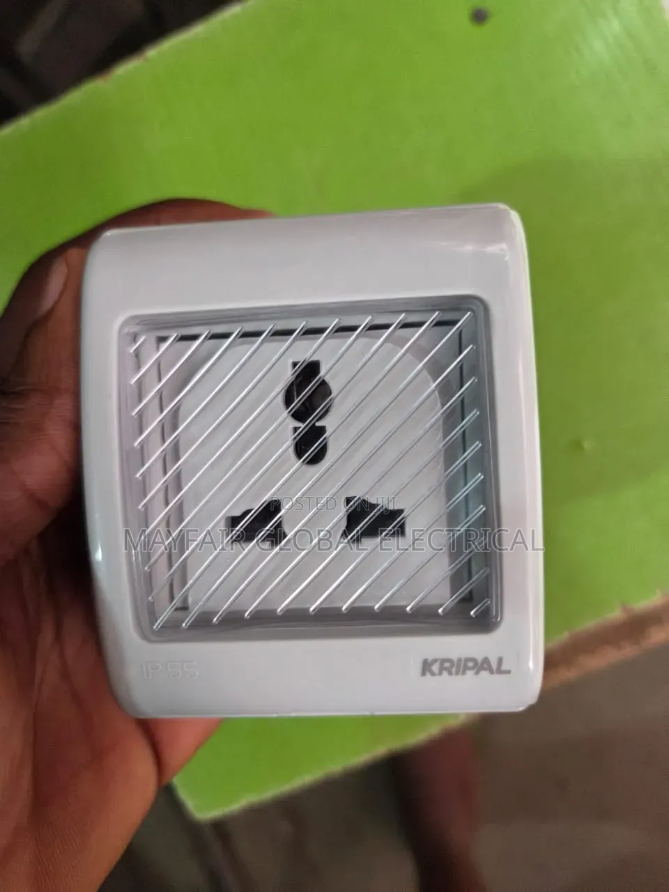 Quality 13A Kripal Surface-Mount Socket