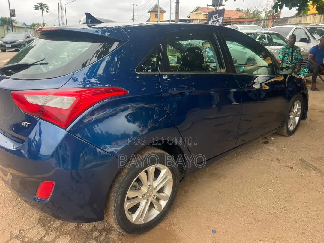 Hyundai Elantra 2015 Blue