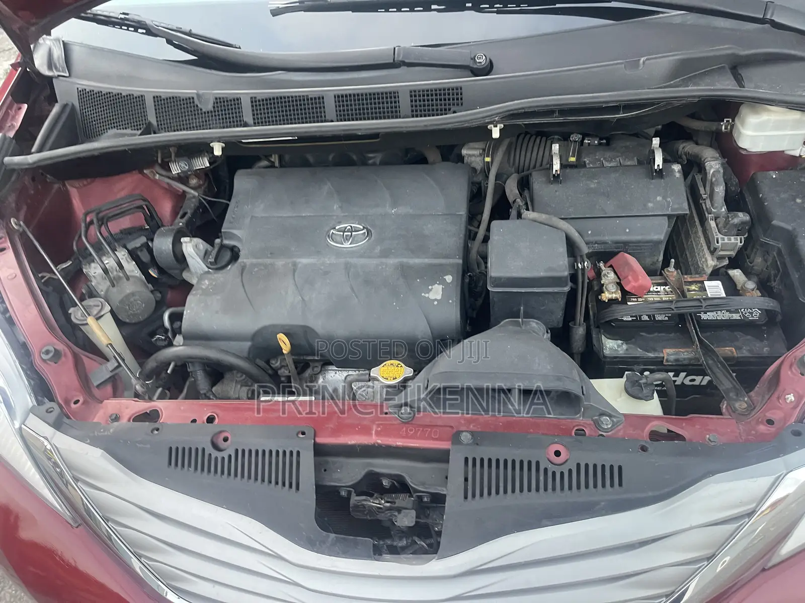 Toyota Sienna 2012 Red