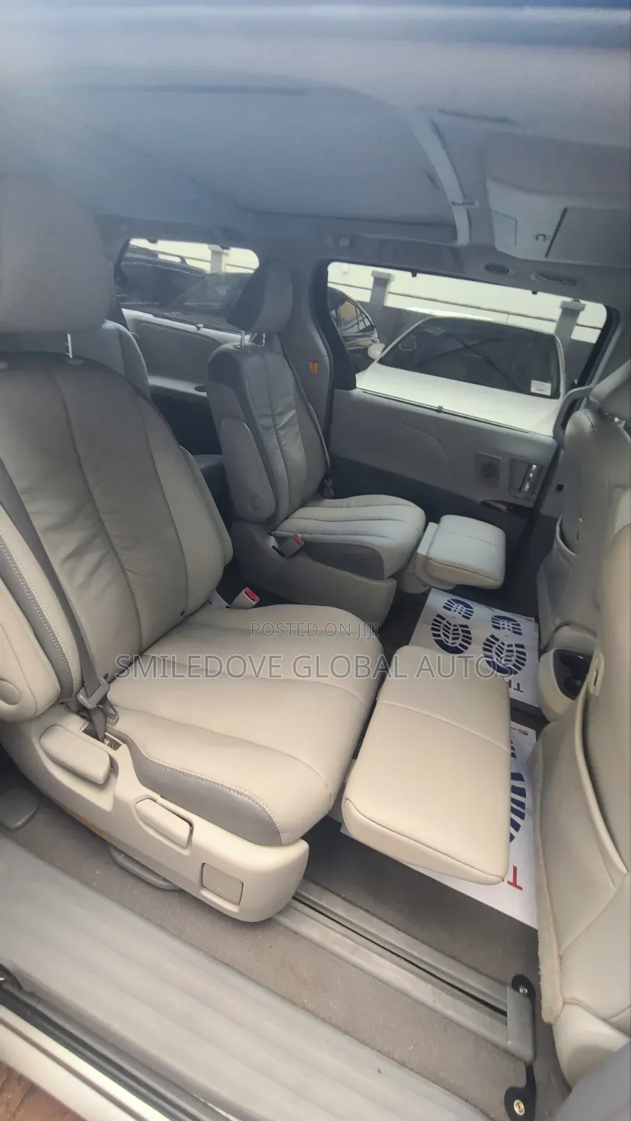 Toyota Sienna 2012 Gray