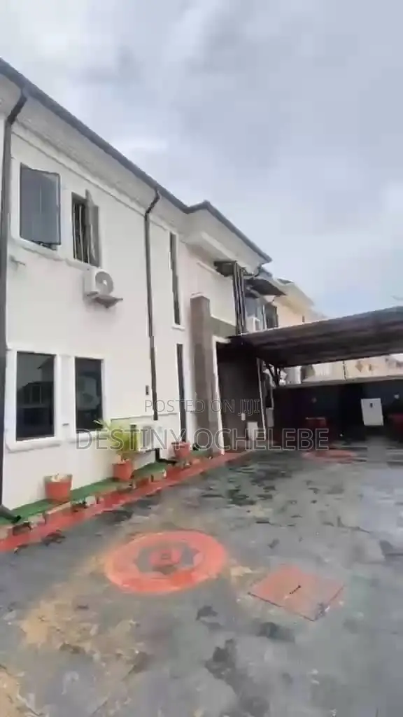 5bdrm Duplex in Galadimawa District for sale