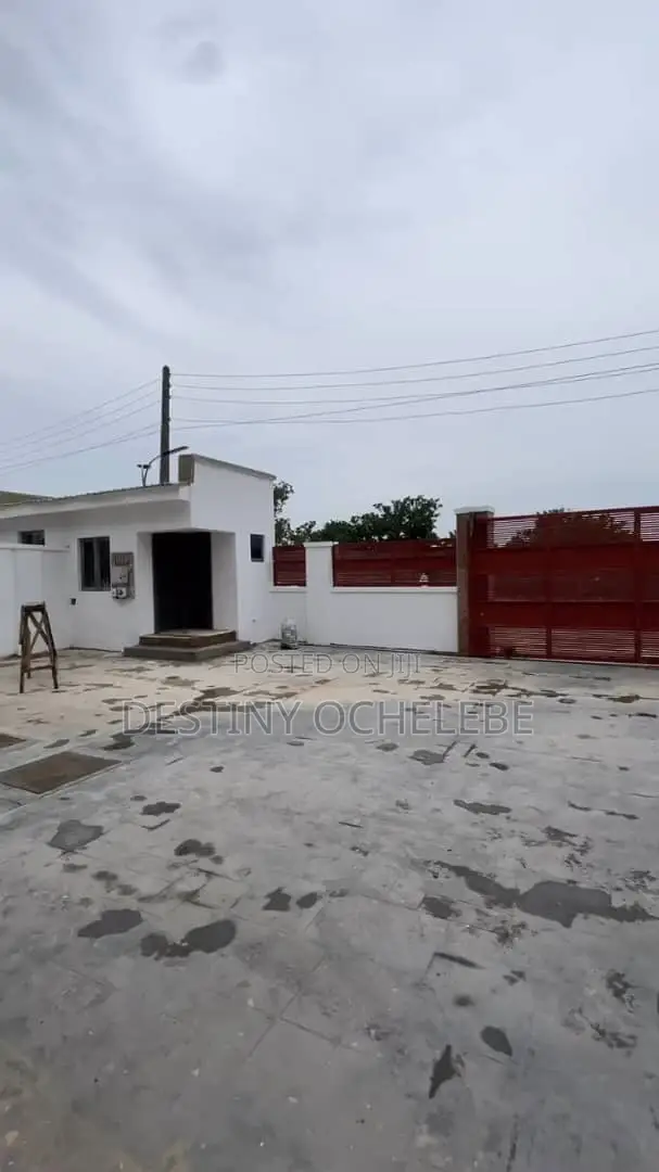 5bdrm Duplex in Idu for sale