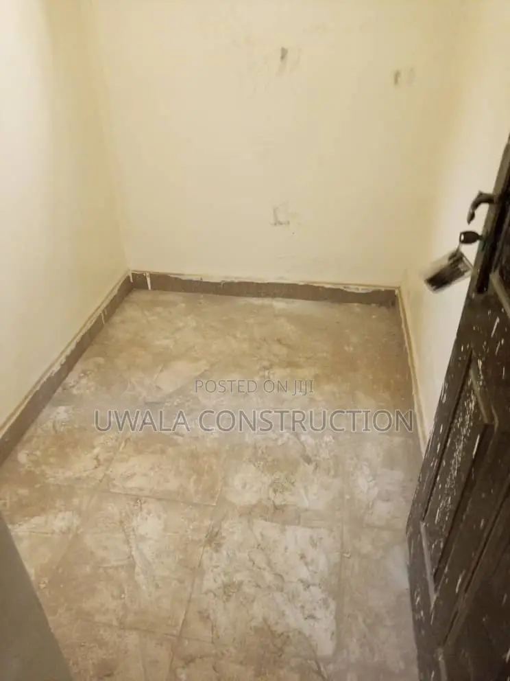 5bdrm Duplex in Mabushi for sale