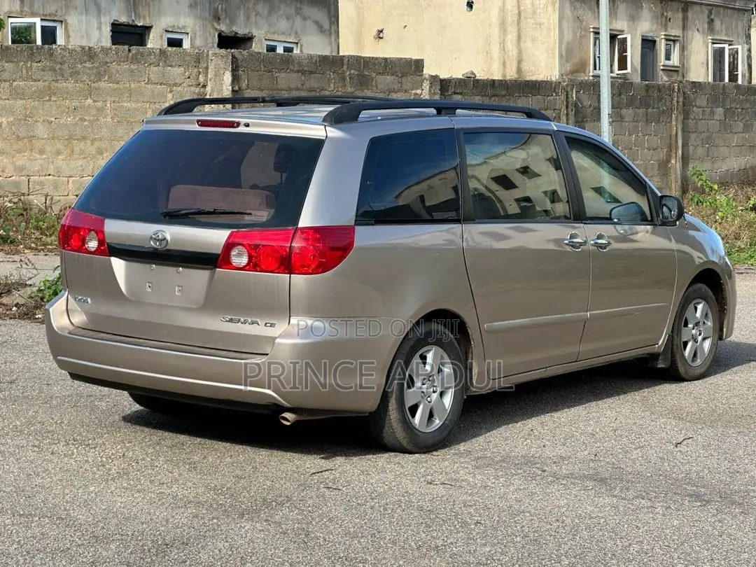 Toyota Sienna 2008 Gold