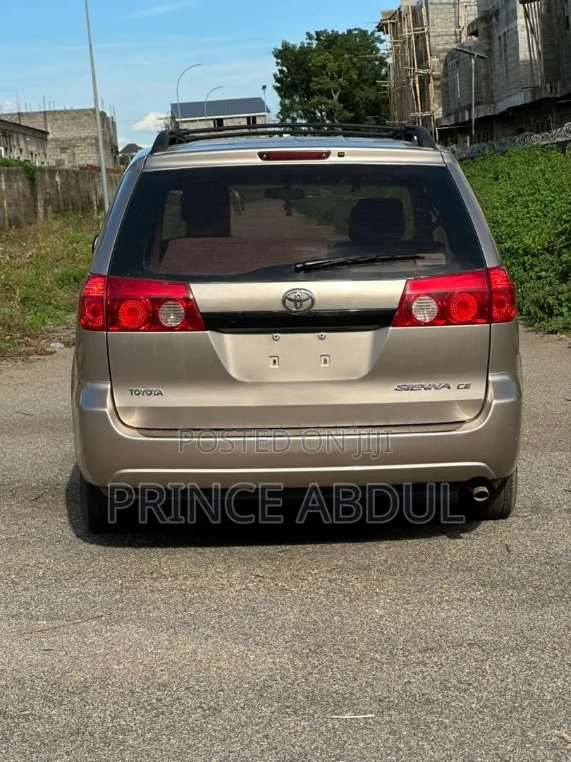 Toyota Sienna 2008 Gold