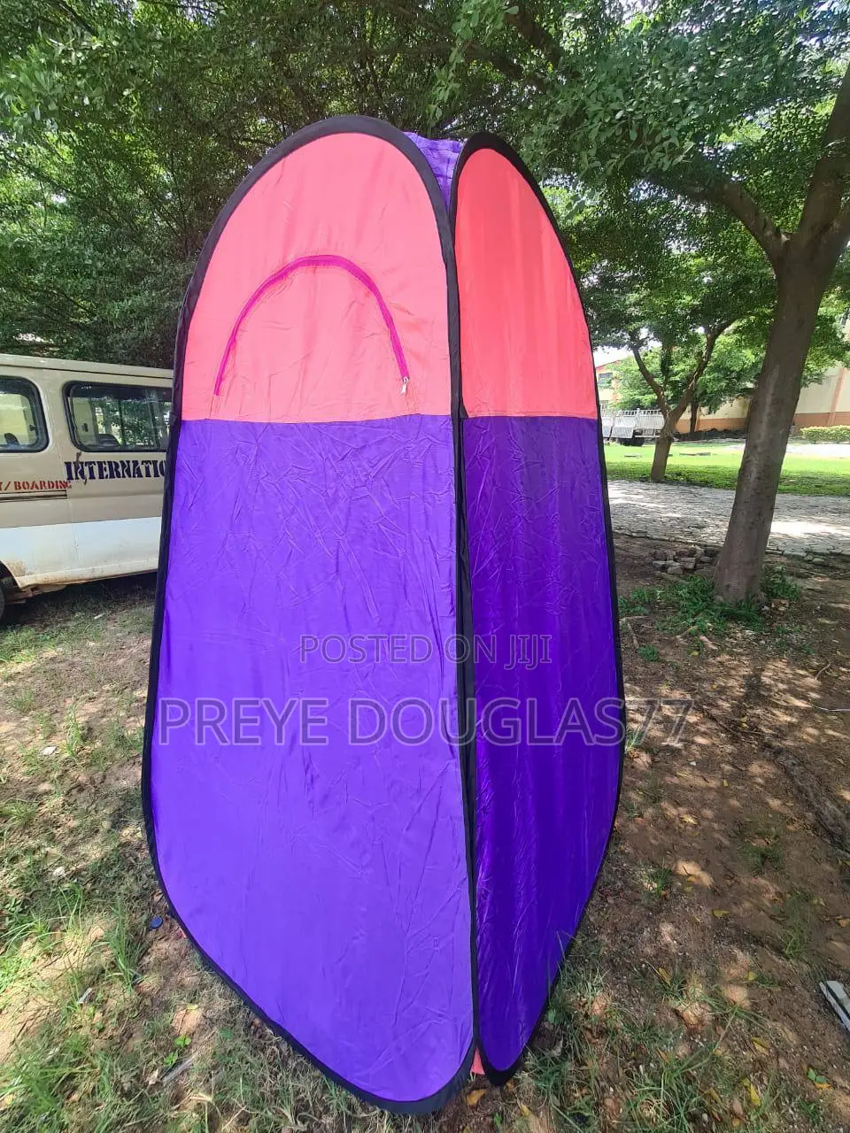 Brand New Pop Up Privacy Tent and Changing Room