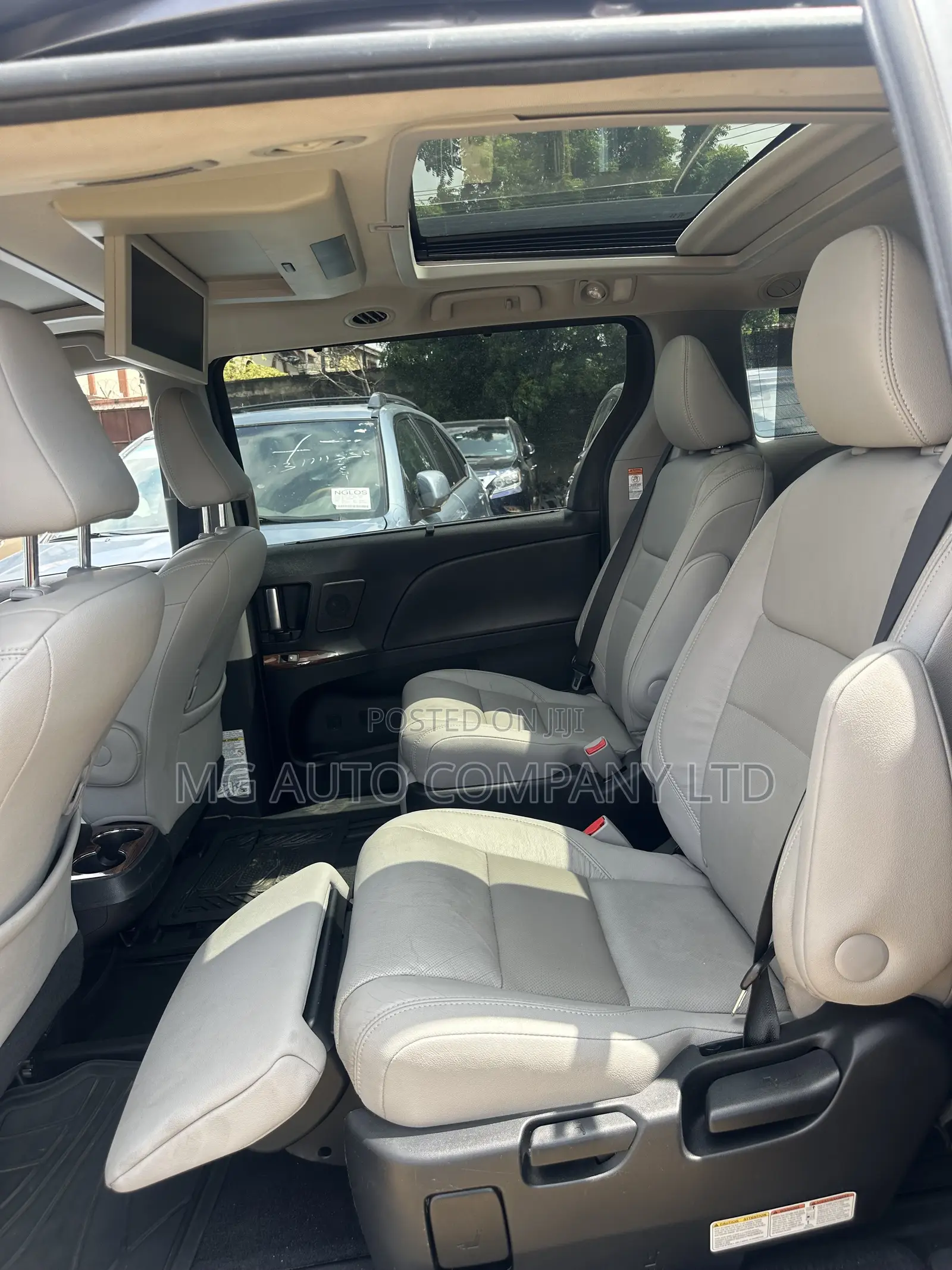 Toyota Sienna Limited Premium 7-Passenger 4dr Minivan (3.5L 6cyl 6A)